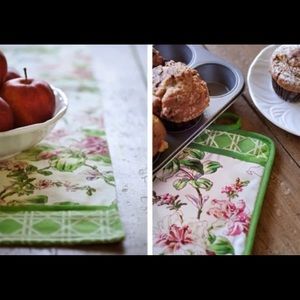 Waverly ~ Set Of 8 Placemats ~ Floral Garden Lattice Green ~ NWT